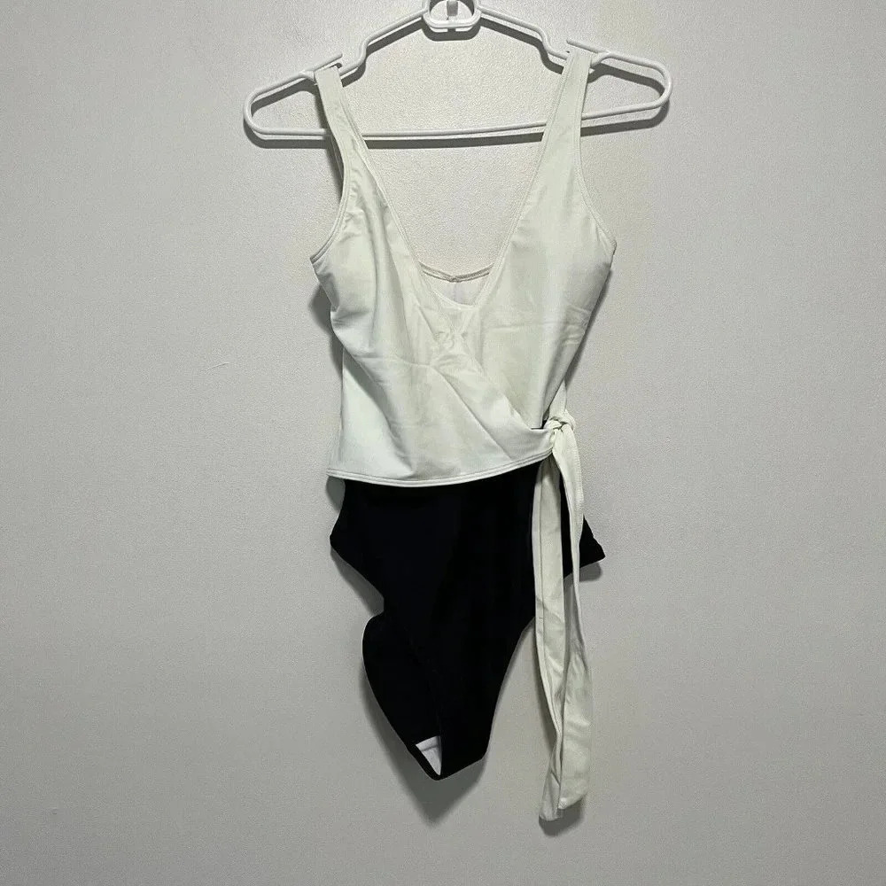Summersalt The Perfect Wrap‎ One-Piece in Sea Urchin & White Sand Size 2LT - Picture 2 of 8